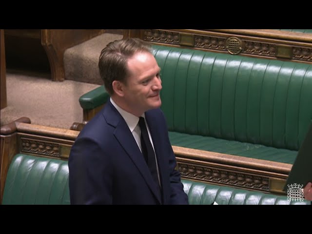 Gareth takes his Oath of Allegiance to His Majesty the King