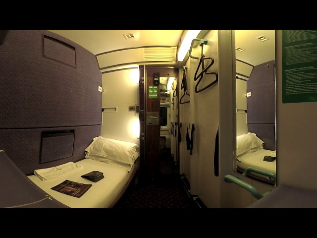 First Class Cabin on the Caledonian Sleeper from London to Scotland - 360 Video