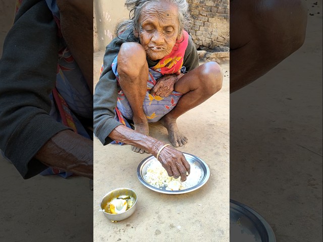 105 year old widow grandma eating EGG CURRY ||Rural tribal life