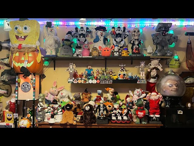 Collection video - animatronics Furbies Santa Christmas and more