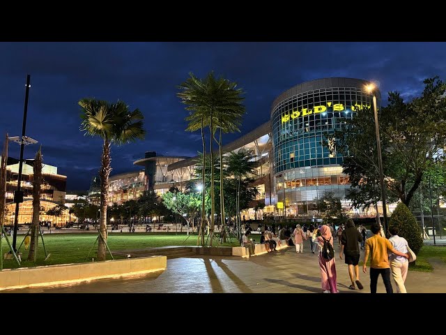 Suasana kehidupan malan MallXchange | Nonton basketball | Walking Tour 4K