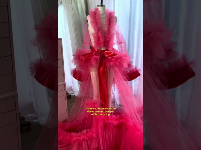 Fashion designer creates a beautiful tulle robe in just one day!