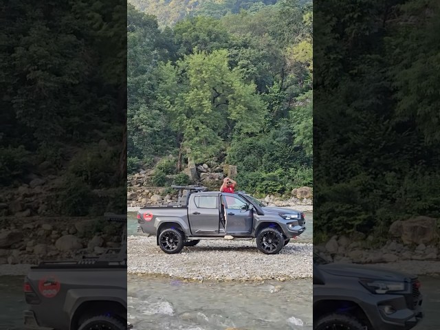 Monster Hilux in the middle of the river 🥵.              #live #carhop #carparade #hotrides #hilux