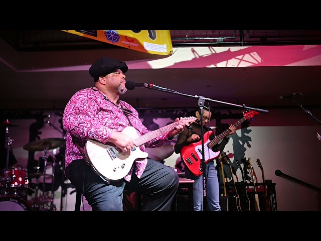 Kevin Burt doing a tribute to Dickie Betts in Plattsburgh NY, Midnight Rider