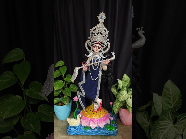 Saraswati murti colour & decoration 🌺 #clay #art #saraswatimurti @ManasMahamayArt