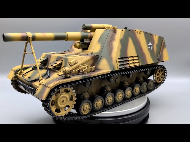 1/16 Trumpeter German Sd. Kfz. 165 Hummel (Late Production) - Exclusive finished model!