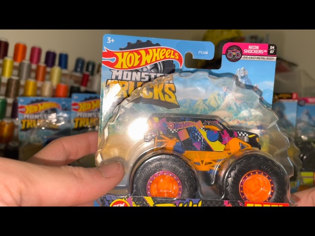 UNBOXING/OPENING 39 HOT WHEELS MONSTER TRUCKS!!!