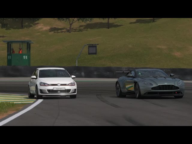 Hot hatch vs supercars @ Brazil