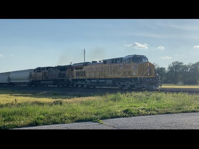 UP 5908 leads a monster mixed freight train on the Chester sub