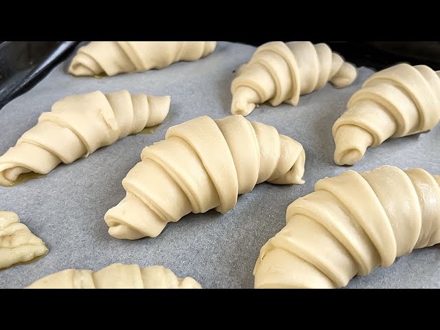 I found the easiest way to make croissants. You will be amazed by the result