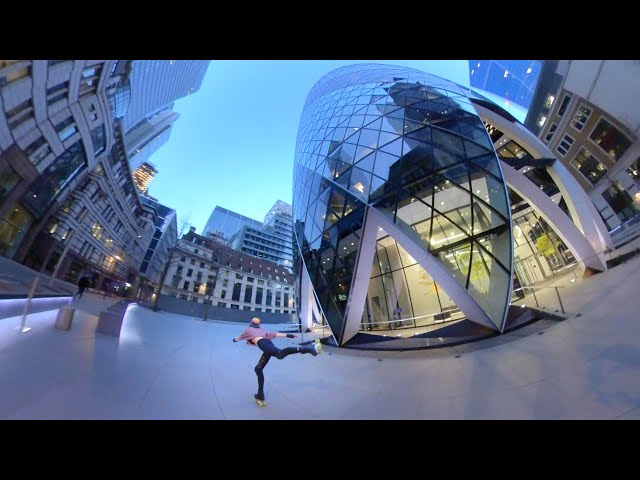 Lockdown Roller skating in London 360 video