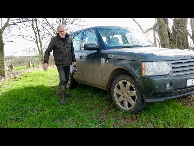 The wheat gets its first dose of fertiliser & the Welsh farmer protests get louder!