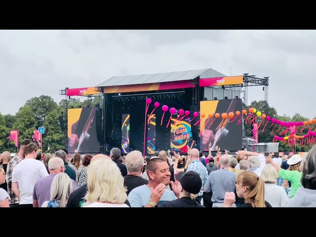 🧑🏼‍🚀Sam Ryder's Stellar Space Man: Stellar Sounds at #BBC #Radio2 in the Park #Leicester