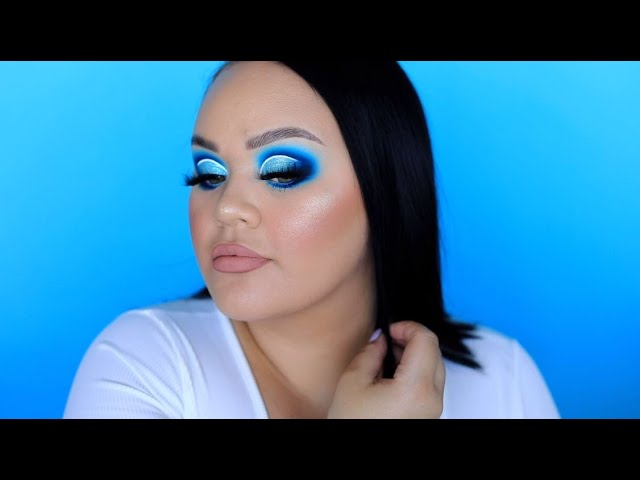 Bright Blue Cut Crease with White Eyeliner Makeup Tutorial