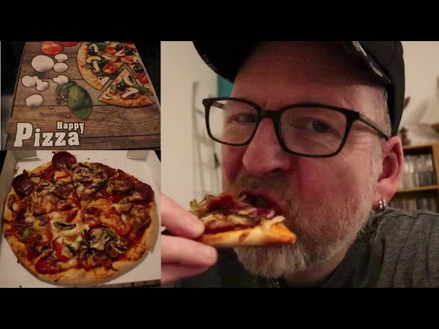 Pizza Sucuk (Turkish Sausage Pizza) | Dutch Takeaway | Jan Tom Yam