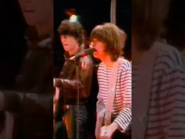 'Louie Louie' live on Friday's in 1981.-PretendersHQ #Pretenders #ChrissieHynde #80sMusic #Rock