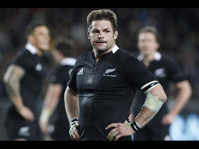 Duane Vermeulen découpe Richie McCaw