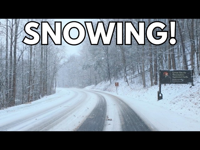 WINTER STORM Hits PIGEON FORGE & GATLINBURG Tennessee | Driving & Walking Tour