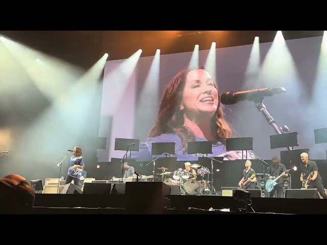 Foo Fighters w/Alanis Morissette - Mandinka (Sinéad O'Connor cover; Fuji Rock Festival 2023-07-29)