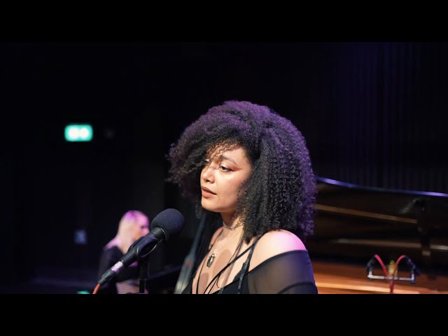 Elle Chante | Chokehold - Live (Sleep Token Cover)