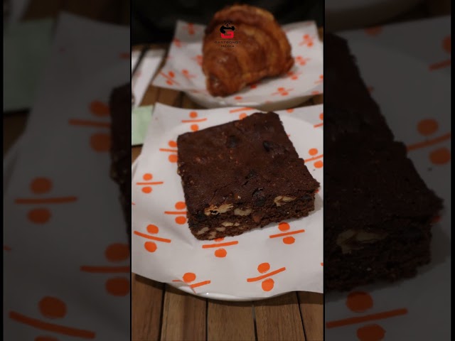 Hem İstanbul / Cem Özkük ün mekanı #kahve  #brownie