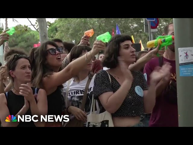 Thousands join anti-tourism protests in Barcelona