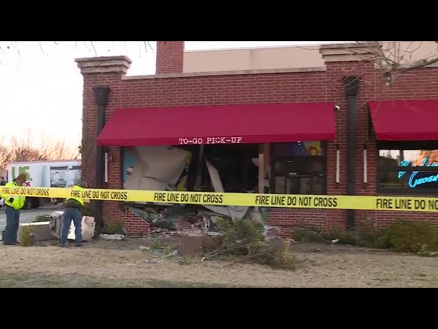 Car crashes into Dave's Hot Chicken in Bricktown