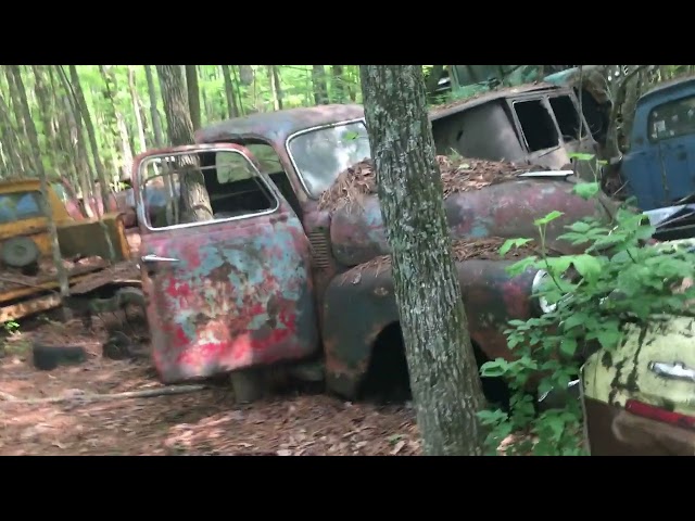 YOU'LL NEVER GUESS WHAT I DID !! Barn finds, Junkyard, Will it run, Abandoned