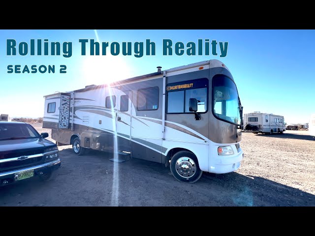 I’M BACK!! - We’re in QUARTZSITE ARIZONA - New to me RV “mini tour”