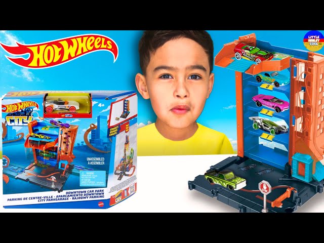 Littlehenleycool plays with Hot Wheels City Downtown Car Park