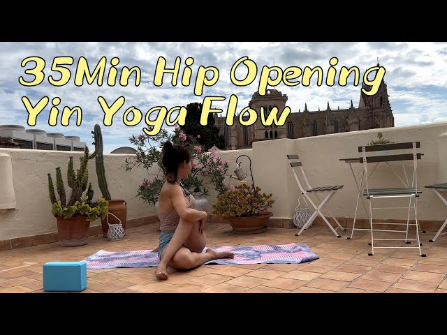 35Min Hip Opening Yin Yoga Flow