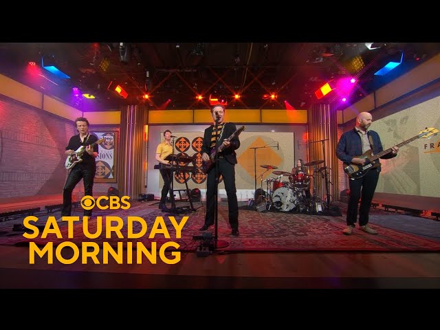 Saturday Sessions: Franz Ferdinand performs "Bar Lonely"