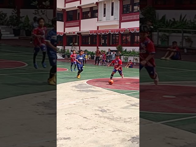 Enjoyed futsal games #sdnjatinegarakaum06 #futsal #futsalzerosix