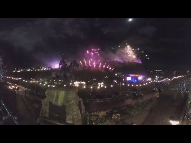 Edinburgh's Hogmanay  360° Midnight Moment