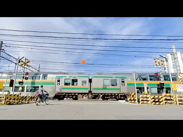 [VR180] [Fixed-point camera at Yako level crossing] Tokaido Main Line and Keihin Tohoku Line.