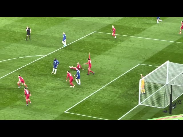 Lukaku misses goal vs Liverpool fail