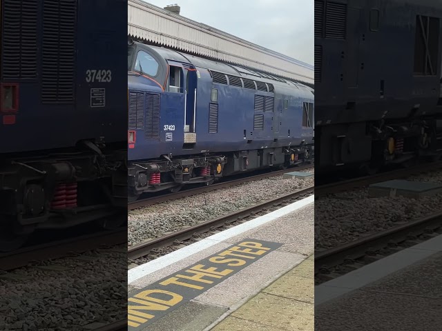 37423 thrashes out of Taunton! #railways #uktrainspotting #trains #station #britain #trainwatching