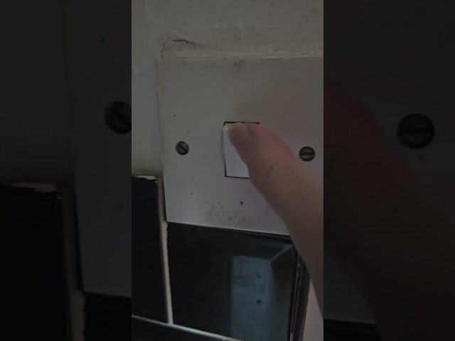 Light switch on and off