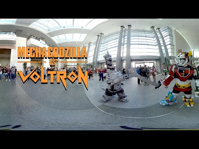 Cosplay Mechagodzilla vs. Voltron [360º Video]