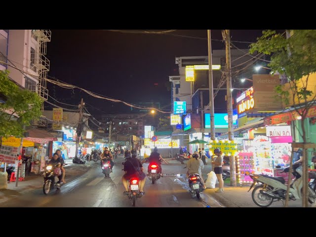 Ho Chi Minh City at Night – Motorbike Adventure from Binh Thanh to District 1