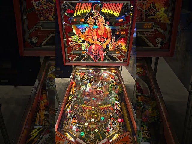 Flash Gordon Pinball Machine (1981) Bally #arcade #pinball