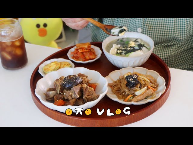 ENG SUB.It’s cold so I need to eat well Living aloneVLOG(kalguksu, bungeoppang, tteokguk, galbijjim)