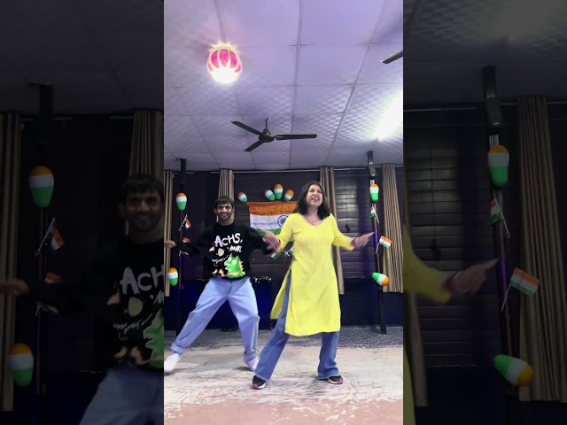 Tauba tauba #bollywood #dance #dancecover #dancevideo #bollywoodcoversongdance #taubatauba #shorts