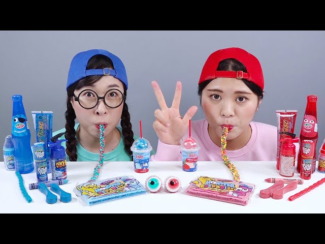 Red Food VS Blue Food Challenge 빨간색 파란색 음식 챌린지 DONA 도나