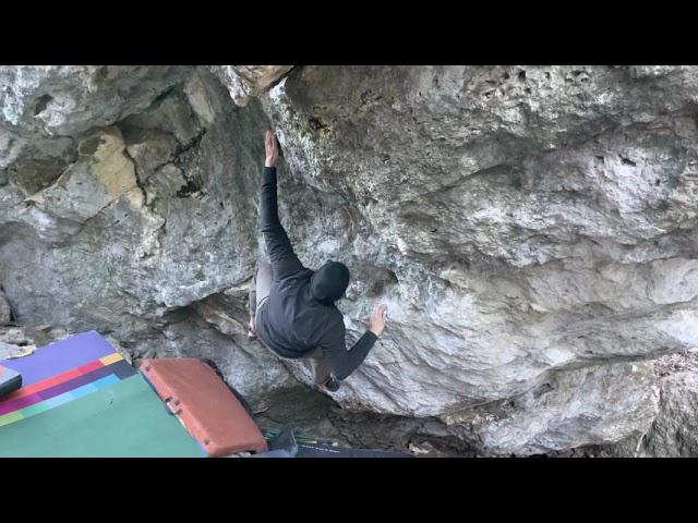 The Witch V7/8 at Pedernales Falls