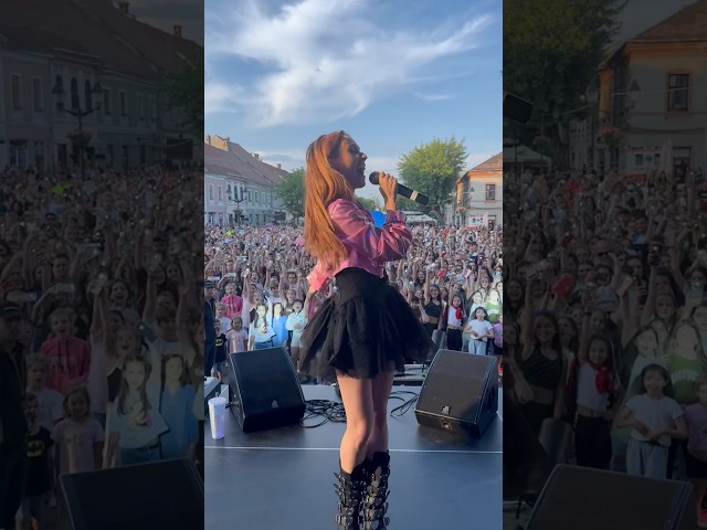 The biggest audience at my CONCERT 🔥 | Andra Gogan