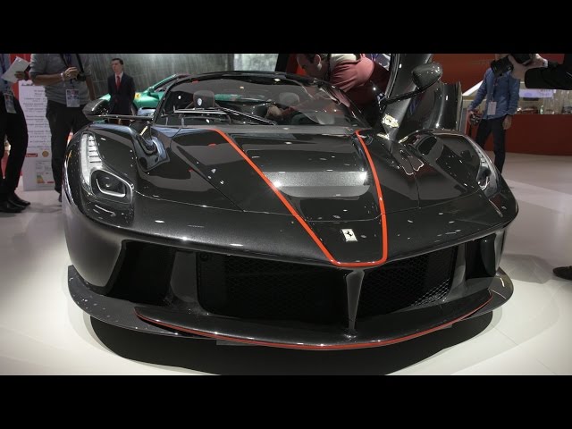 Ferrari LaFerrari Aperta: 2016 Paris Motor Show