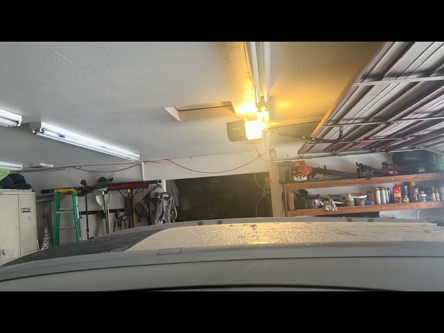 Genie screw drive garage door opener