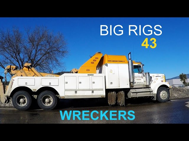 WRECKERS SPOTTED TOWING BROKEN-DOWN BIG RIGS / VARIOUS HEAVY DUTY TOW TRUCKS / BIG RIGS #43