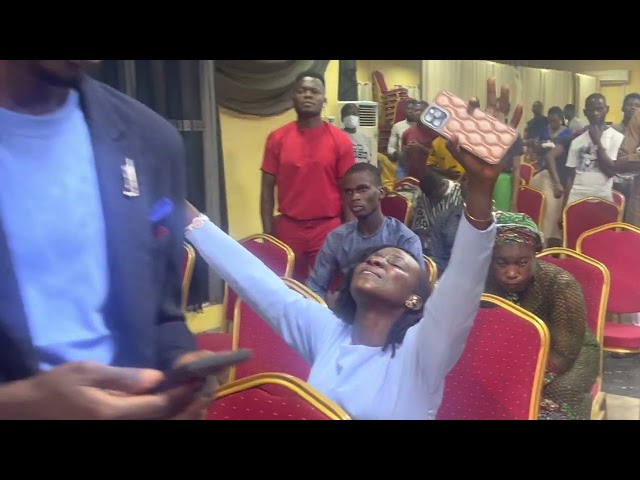 Toluwanisings at unlimited praise with Debbie praise in Ibadan